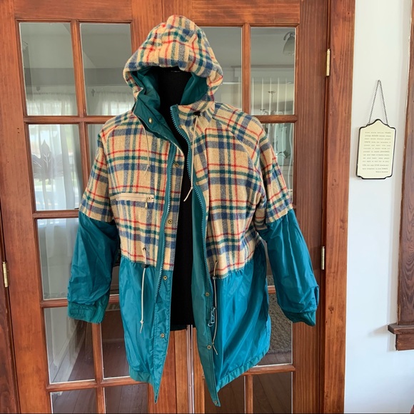 Vintage 1980’s or 1990’s Woolrich Hooded Jacket - Picture 9 of 9